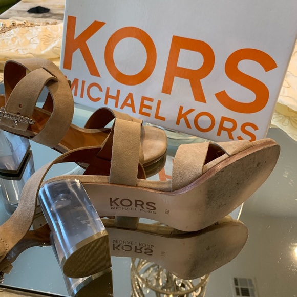 Michael Kor Shoes/sandals - Picture 2 of 3